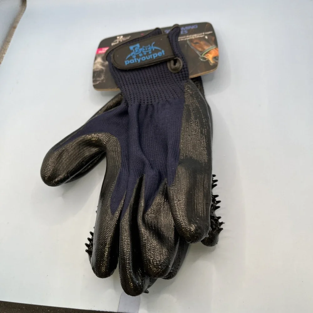 Patyourpet Pet Grooming Gloves - Gentle Brush for Cats, Dogs, and Horses